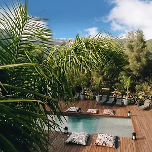 Gasthuis Holistika : / Pool / Air Conditioning/ Mont Faron